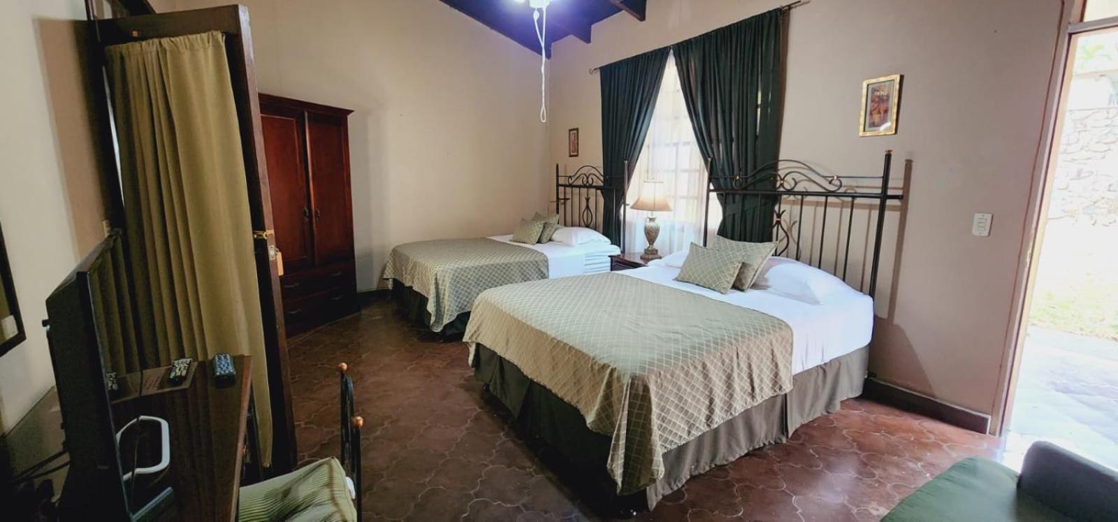 Camilas Hotel Сан Педро Сула Екстериор снимка